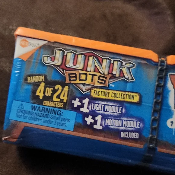JunkBots Factory Collection - Picture 2 of 7